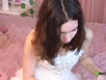 alliceredfox – webcam model profile photo Image 7