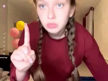 shiny_lily – webcam model profile photo Image 15