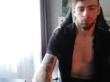 poison_milf_ – webcam model profile photo Image 6