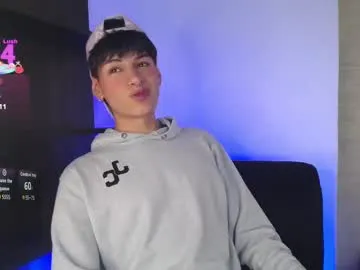 xaevynne – webcam model profile photo Image 14