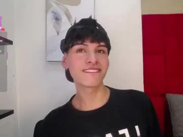 xaevynne – webcam model profile photo Image 3