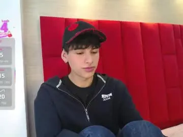 xaevynne – webcam model profile photo Image 9