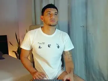 heyskylar – webcam model profile photo Image 17