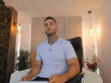 EvelynMills – webcam model profile photo Image 11