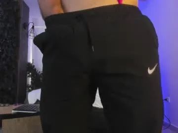 EvelynMills – webcam model profile photo Image 12