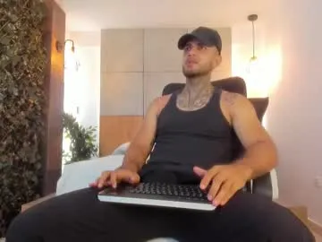 EvelynMills – webcam model profile photo Image 13