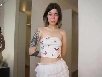 tarantino_girl – webcam model profile photo Image 17