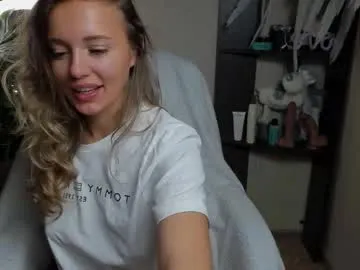 kira_sexxx – webcam model profile photo Image 12