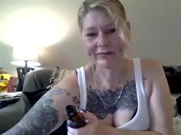 officiallyonlytams – webcam model profile photo Image 17