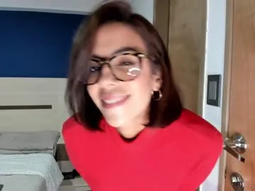 wet_nympho – webcam model profile photo Image 11