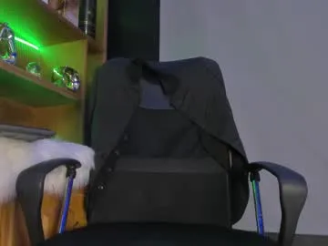 kitty__diamond_ – webcam model profile photo Image 9