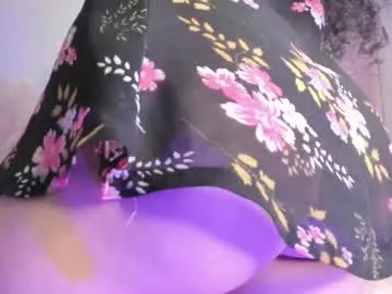 lunarspark – webcam model profile photo Image 13