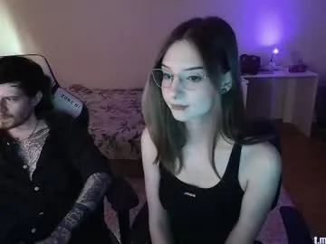 nika_lodge_official – webcam model profile photo Image 4