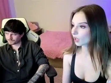 nika_lodge_official – webcam model profile photo Image 7