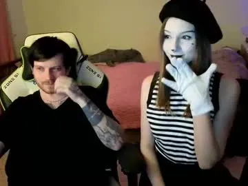 nika_lodge_official – webcam model profile photo Image 8