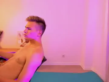 sexy_hot_friends_ – webcam model profile photo Image 4