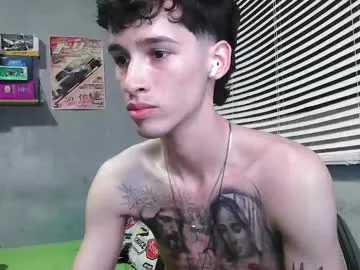 pinkypuppa – webcam model profile photo Image 3