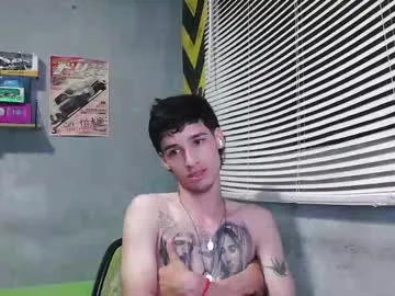 pinkypuppa – webcam model profile photo Image 4