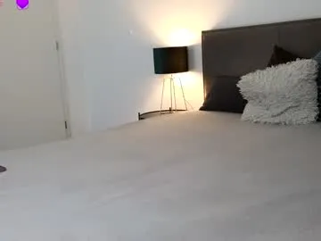 jennies_body – webcam model profile photo Image 17