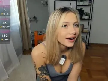 zoe_sky_ – webcam model profile photo Image 9