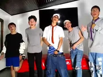 emonyashka – webcam model profile photo Image 12