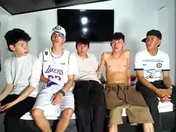 emonyashka – webcam model profile photo Image 14