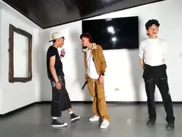 emonyashka – webcam model profile photo Image 15