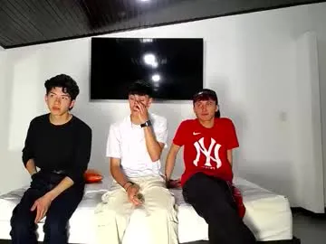 emonyashka – webcam model profile photo Image 19