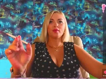 tilliecristello – webcam model profile photo Image 9