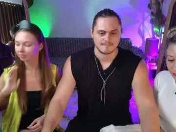 loving_ladies – webcam model profile photo Image 2