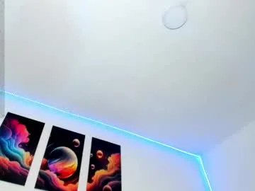 sarahadams – webcam model profile photo Image 10