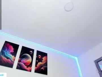 sarahadams – webcam model profile photo Image 16