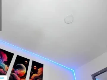 sarahadams – webcam model profile photo Image 17