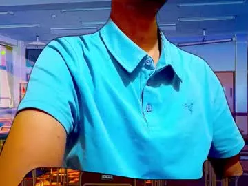 blue_bow – webcam model profile photo Image 15