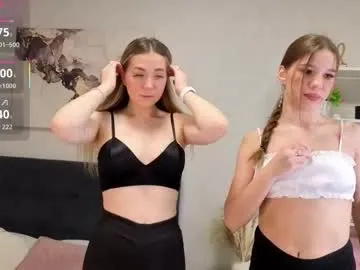 sexy_hot_friends_ – webcam model profile photo Image 17