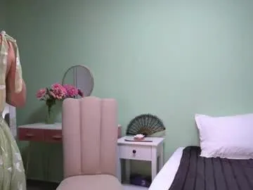 blue_bow – webcam model profile photo Image 17