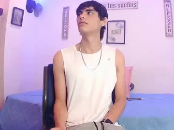 blue_bow – webcam model profile photo Image 4