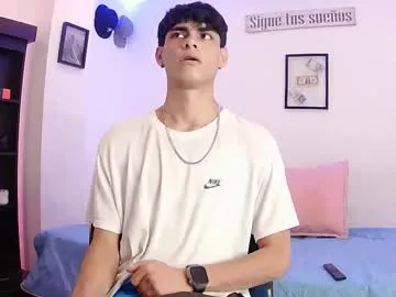 blue_bow – webcam model profile photo Image 8