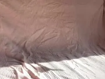 anyssyahoot – webcam model profile photo Image 14