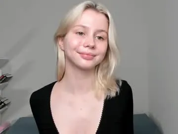 your_dolls – webcam model profile photo Image 14