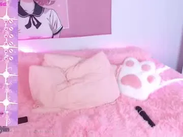 kira_briis – webcam model profile photo Image 11