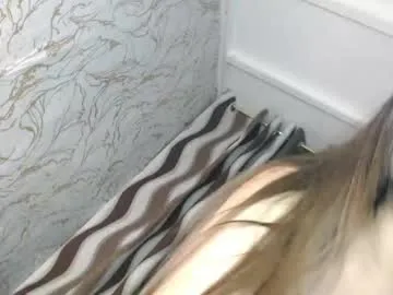 niabussethxxx – webcam model profile photo Image 3