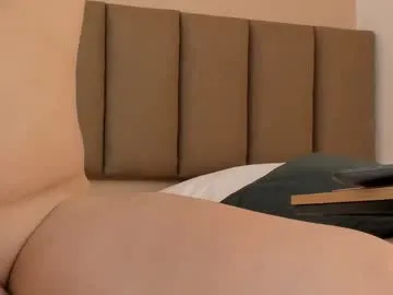 kristigroune – webcam model profile photo Image 11