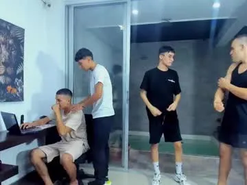 nik_sharp – webcam model profile photo Image 14