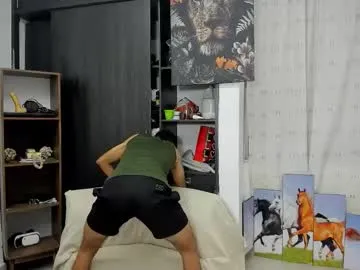 nik_sharp – webcam model profile photo Image 8