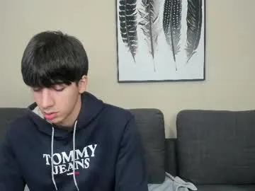 pinkypuppa – webcam model profile photo Image 2