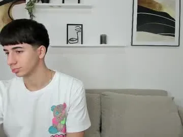 pinkypuppa – webcam model profile photo Image 9