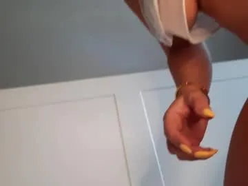 pinkadele – webcam model profile photo Image 6