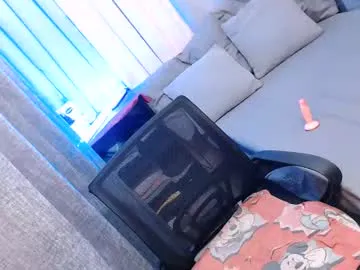 petites_perles – webcam model profile photo Image 13