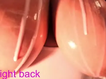 _lovelyen – webcam model profile photo Image 6